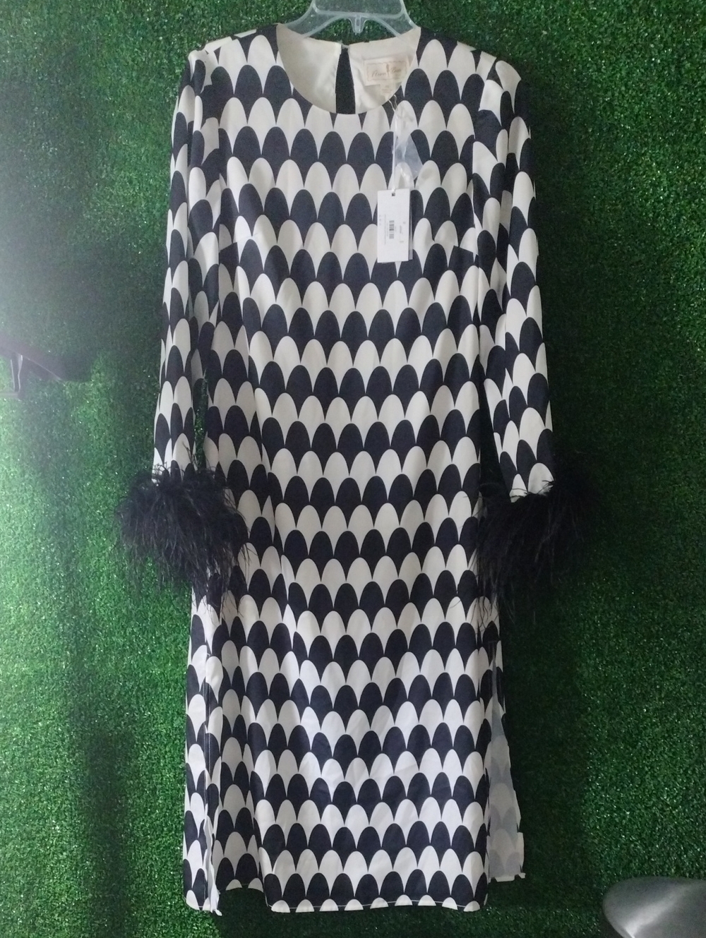 Flora Bea Nyc Dress Black & White Wave-Print Shift Dress with Feather Cuffs